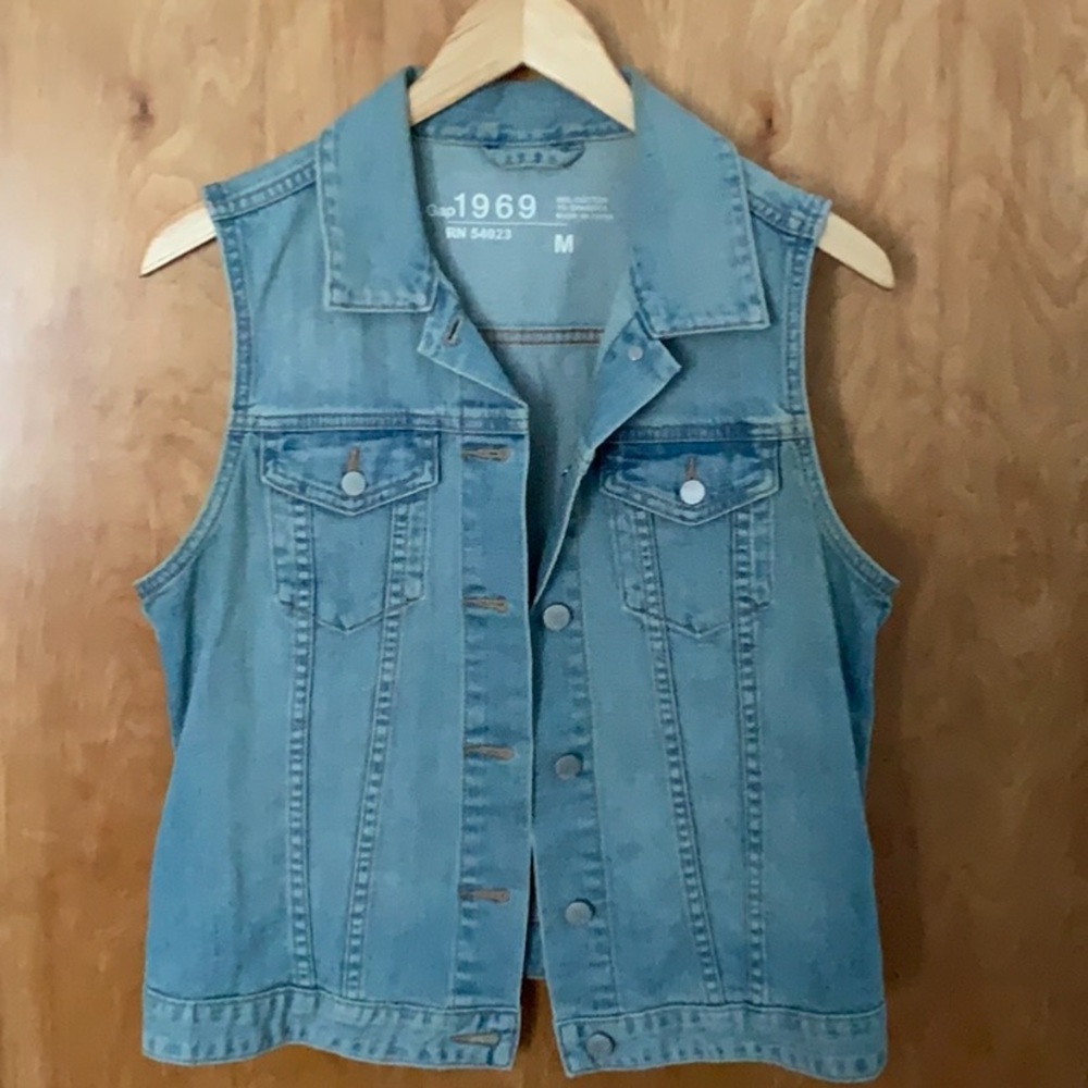 😍NWOT GAP 1969 DENIM VEST☀️